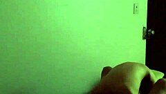 Em Nhung in High Definition Video