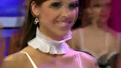 Desfile De Lingerie - Emy Nascimento Shows Off Tits And Ass In Reality Scene!