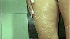 Mature Latina looks so sexy with big ass.