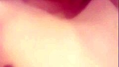 Vietnamese performers share cute gay show with handjob live on Blued