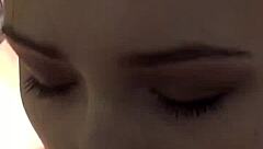 My amateur girlfriend gets anal bareback