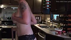 Amazing redhead canadian dancing in the kitchen with sexy moves. 🍳💃