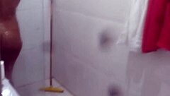 my cunhada bombomd4 left the bathroom door open, see what happened next.