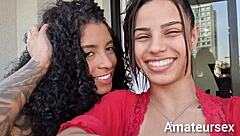 chamei minha namoradinha para dar o cuzinho pro meu marido até ele gozar gostoso na nossa boca?