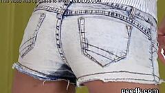 Fantastic Peach Gets Her Slim Slit Filled With Warm Piss And Splatters