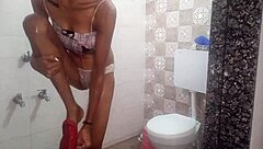 Soniya bhabhi has sex with devar in bathroom