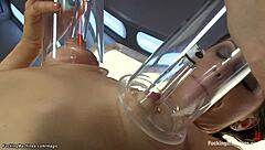 i fuckd the brunett with anal mashine, she squirt evrywhere