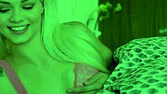 Teen 18+ gets spunk on face