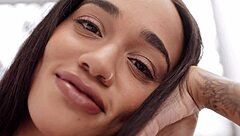 watch scarlett sage and julie kay heat up the bathtub