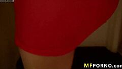 怪异的棕发美女阿纳斯塔西亚·莫纳自慰到高潮