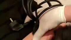 Muchacha entrega el culo a su padrastro pero el es muy salvaje con ella