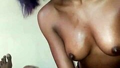 Lola gives handjob during massage