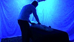 gigi breeze blacklight massage session