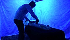 gigi breeze blacklight massage session