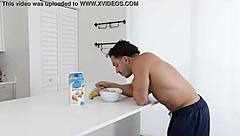 继妹大屁股被狂捅