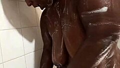 Wet Shower Show! Big Black Milf Ass and Pussy Soaked!