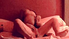 Se montó arriba de mi verga y me doma como una diosa.