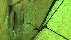 你能承受这个哥特女孩的巨大喷水吗？