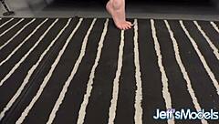 Luna storm wanks intensely in bath