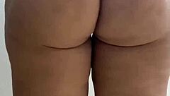 I-I can't believe Soraya's showing her fantastic round ass, it's so sexy and curvy!