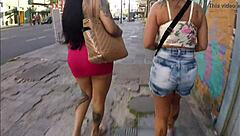 olha que encontrei elisa sanches e dinni gata no centro de porto alegre