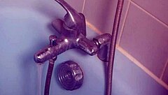 Young French Amateur Masturbates In Bath