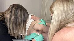 Russian blondes give intimate hairstyle!