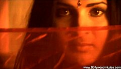 印度美女性感身体挑逗秀