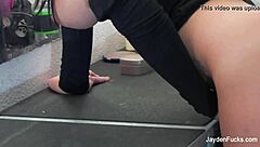 Can you believe Jayden Jaymes masturbates her wet pussy solo?