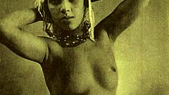 Top twenty women in vintage photos