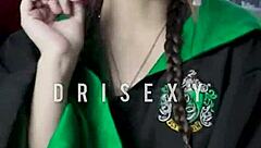 Novinha Dri Sexy Plays with 22cm Dildo in Car for Wild Fun