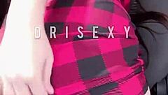 Novinha Dri Sexy Plays with 22cm Dildo in Car for Wild Fun