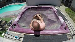 Dayanara Shaved Pussy In Hot Tub