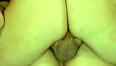 Why creampie that hot cougar milf deep inside her pussy?