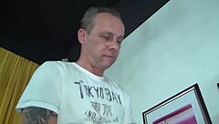 Meli Deluxe shows horny neighbors casually