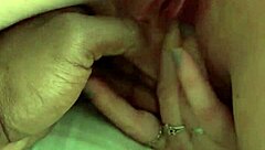 Pale bbw dribbling squirt from pussy play