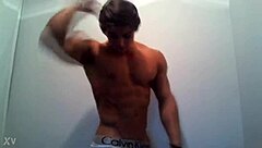 Jeff Seid HD Showcases Muscular Flexibility and Bodybuilding Strength