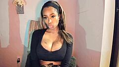 Tattooed Milf With Big Tits Plays Her Pussy Intensely