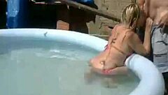 loira shows off fucking on webcam in favela, blowjob and creampie