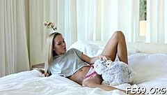 Does this lustful teen chick invite you for a hardcore fuck?