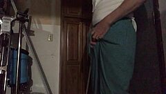 Intense Gay Rubbing Session in Private Encounter