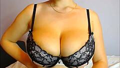 Bold webcam show by blonde Kattelovely1 with big tits