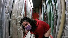 Mature Wife Flashes Big Ass Publicly