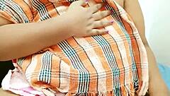 Myanmar Aunty Showing Boobs