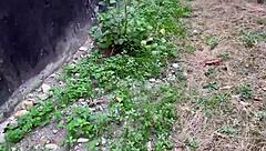 nuevamente mi vecino me ofrece dinero para tener sexo con el, no podia rechazar la oferta de follar su gran polla en posicion de perrito