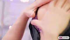 linda gives sexy massage