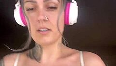 I got so excited at the gym and showed my big natural tits