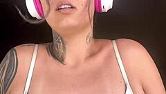 I got so excited at the gym and showed my big natural tits