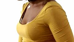 Ebony Babe Tastes Masseuse's Pussy