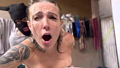 meu vizinho me filmou pelada no quintal e eu dei a buceta pra ele